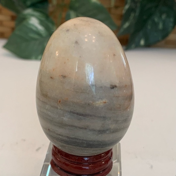Banded Calcite Crystal Carved Egg Polished Onyx Healing Chakra Stone W Stand 2.5 - Picture 3 of 15